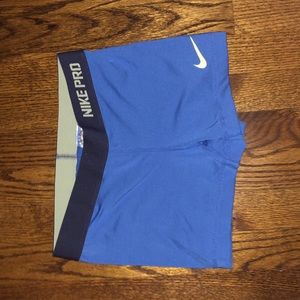 NIKE SPANDEX SHORTS